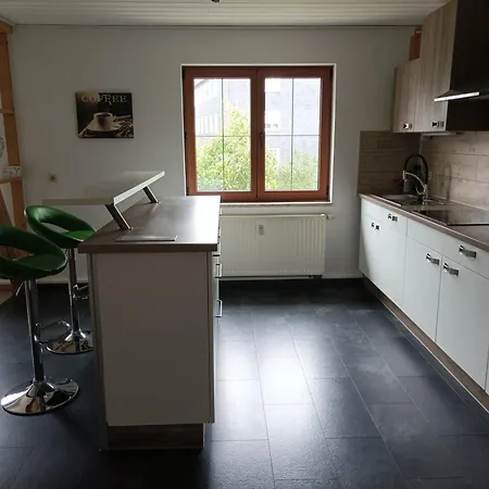 Zur Alten Brauerei, Free Wi-fi+parken, 3 Schlafzimmer, Grillecke Lehesten