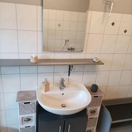 Zur Alten Brauerei, Free Wi-fi+parken, 3 Schlafzimmer, Grillecke Apartment *